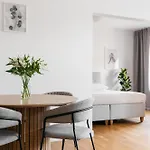 Native Kraszewskiego 26 *